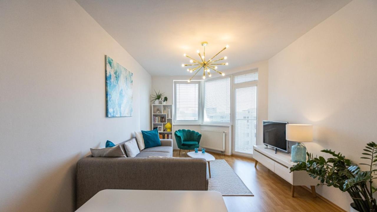 2 Room Apartment With Terrace, New Building, Jegeho Pressburg Exterior foto
