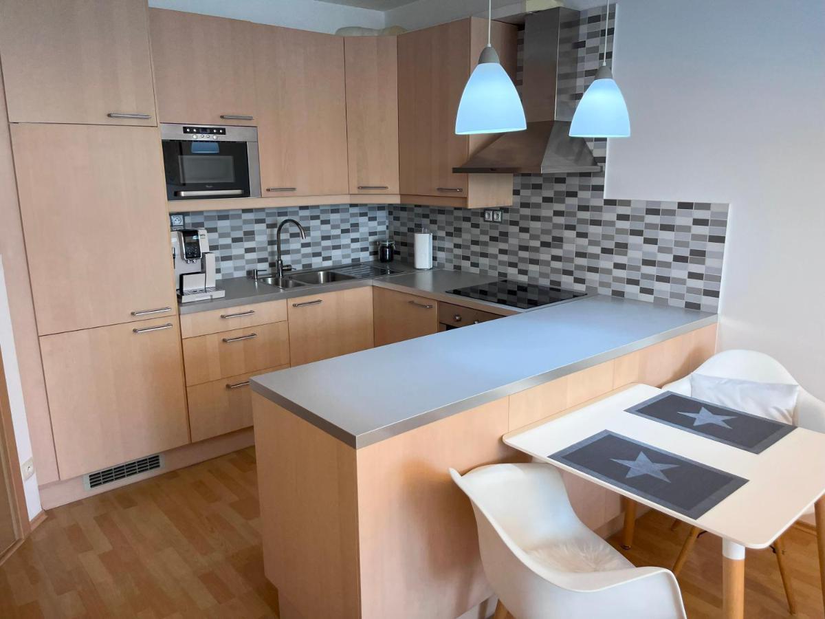 2 Room Apartment With Terrace, New Building, Jegeho Pressburg Exterior foto